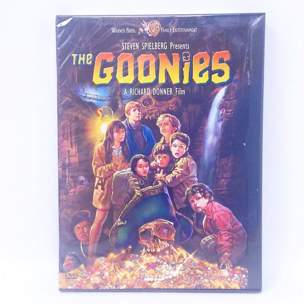 ✨4/$35✨ The Goonies Widescreen DVD